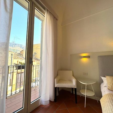 B&B Antichi Colori Чинизи Экстерьер фото