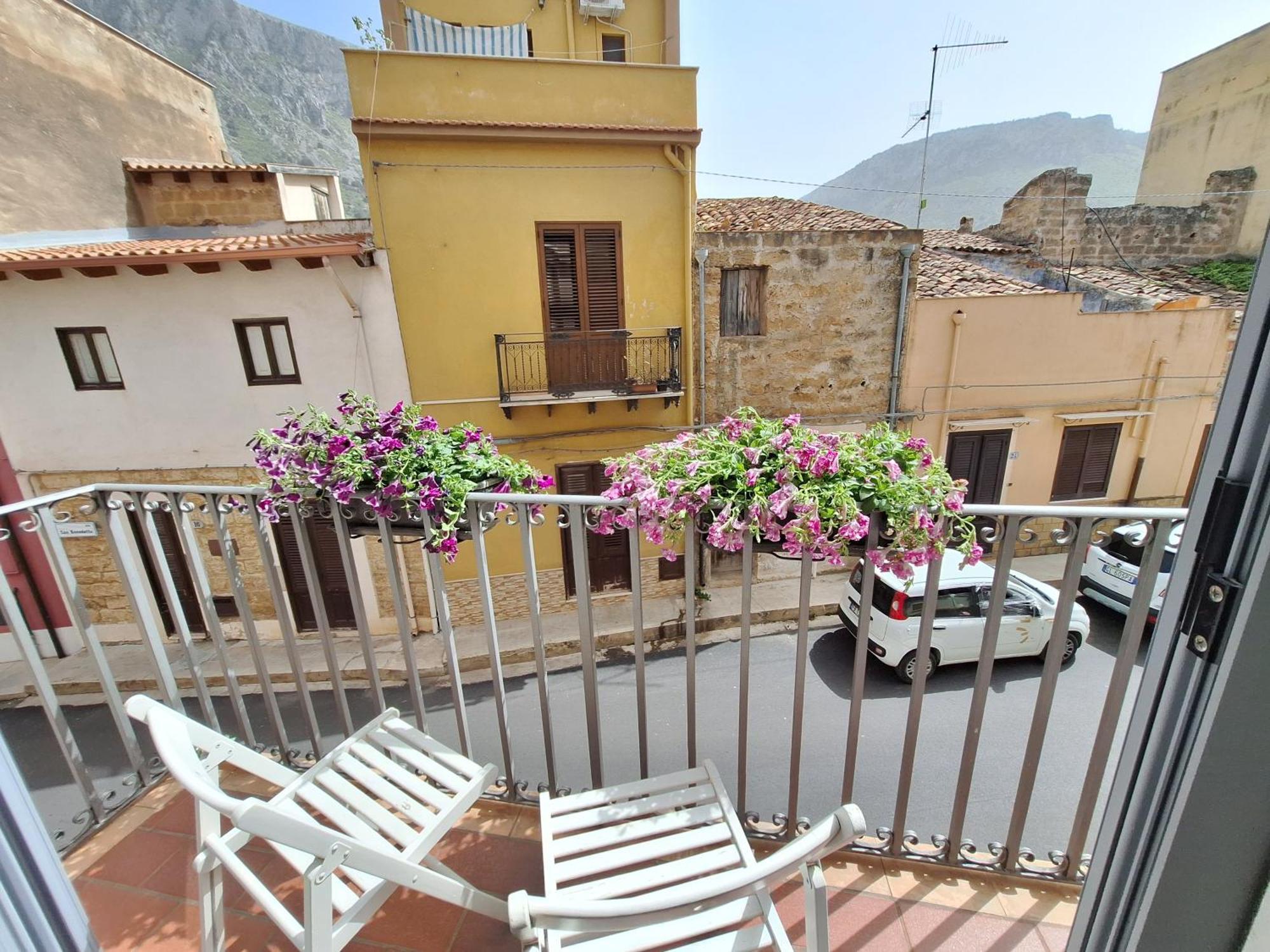 B&B Antichi Colori Чинизи Экстерьер фото