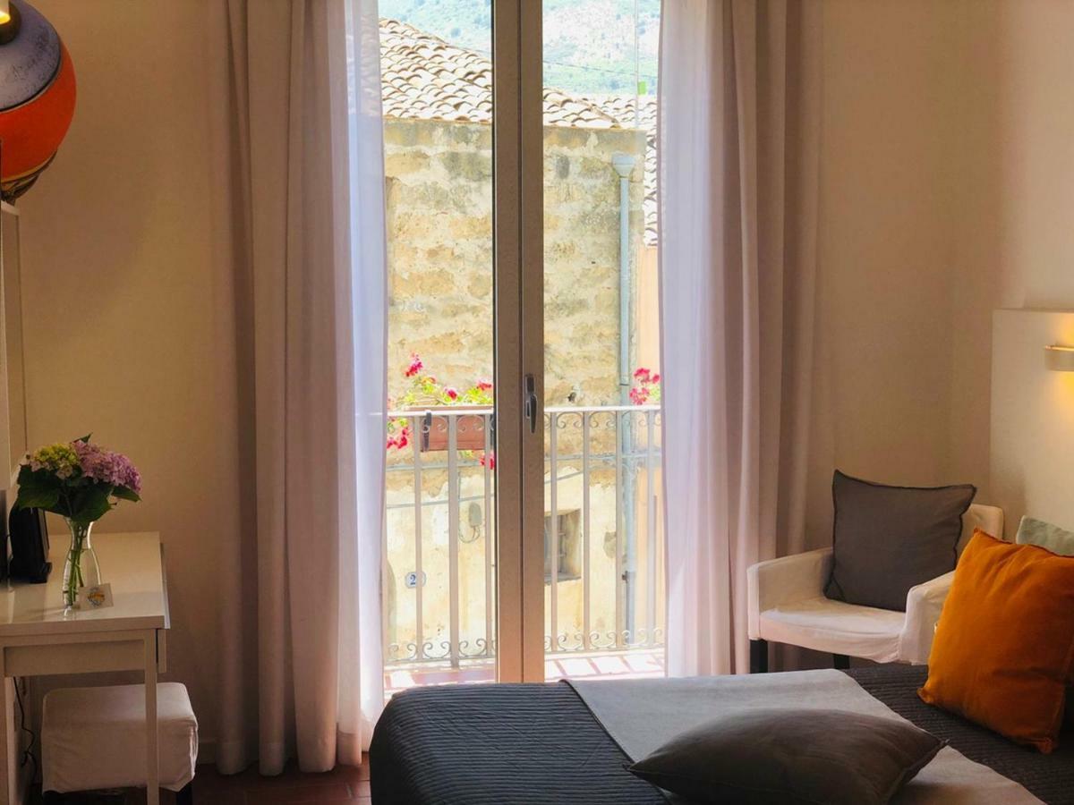B&B Antichi Colori Чинизи Экстерьер фото